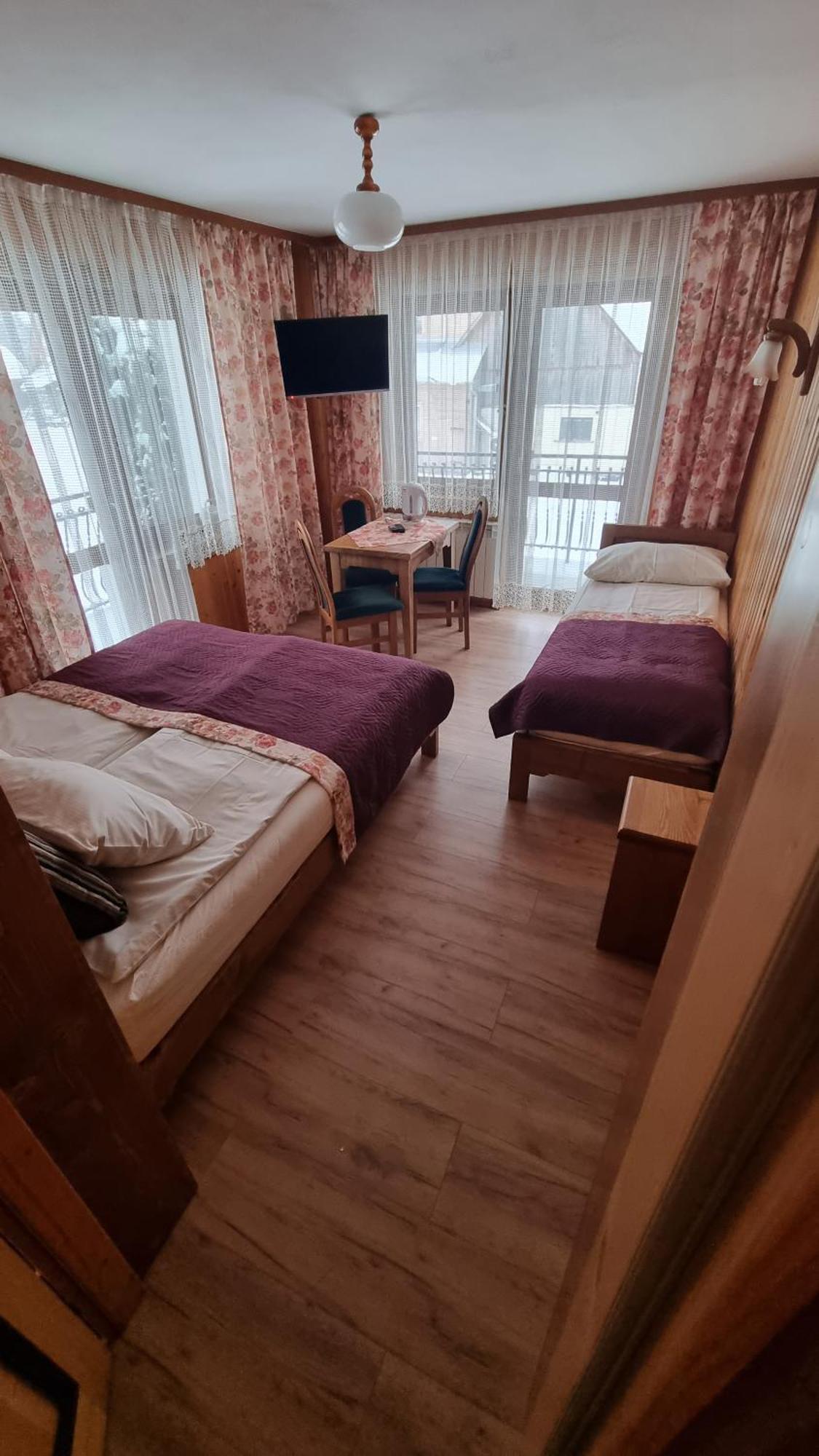 Dom Wypoczynkowy Jedrus Bialka Tatrzanska Exteriör bild