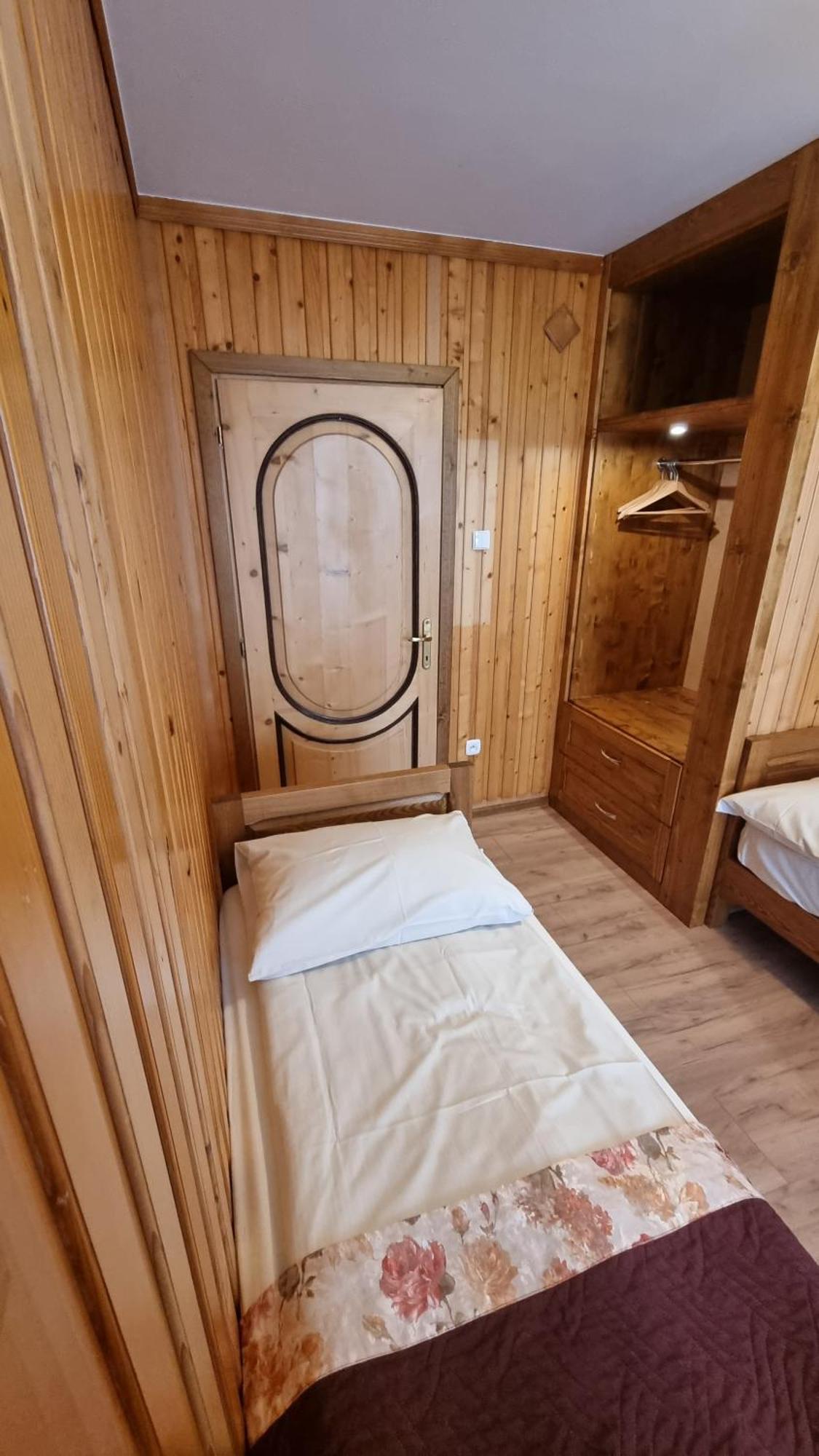 Dom Wypoczynkowy Jedrus Bialka Tatrzanska Rum bild