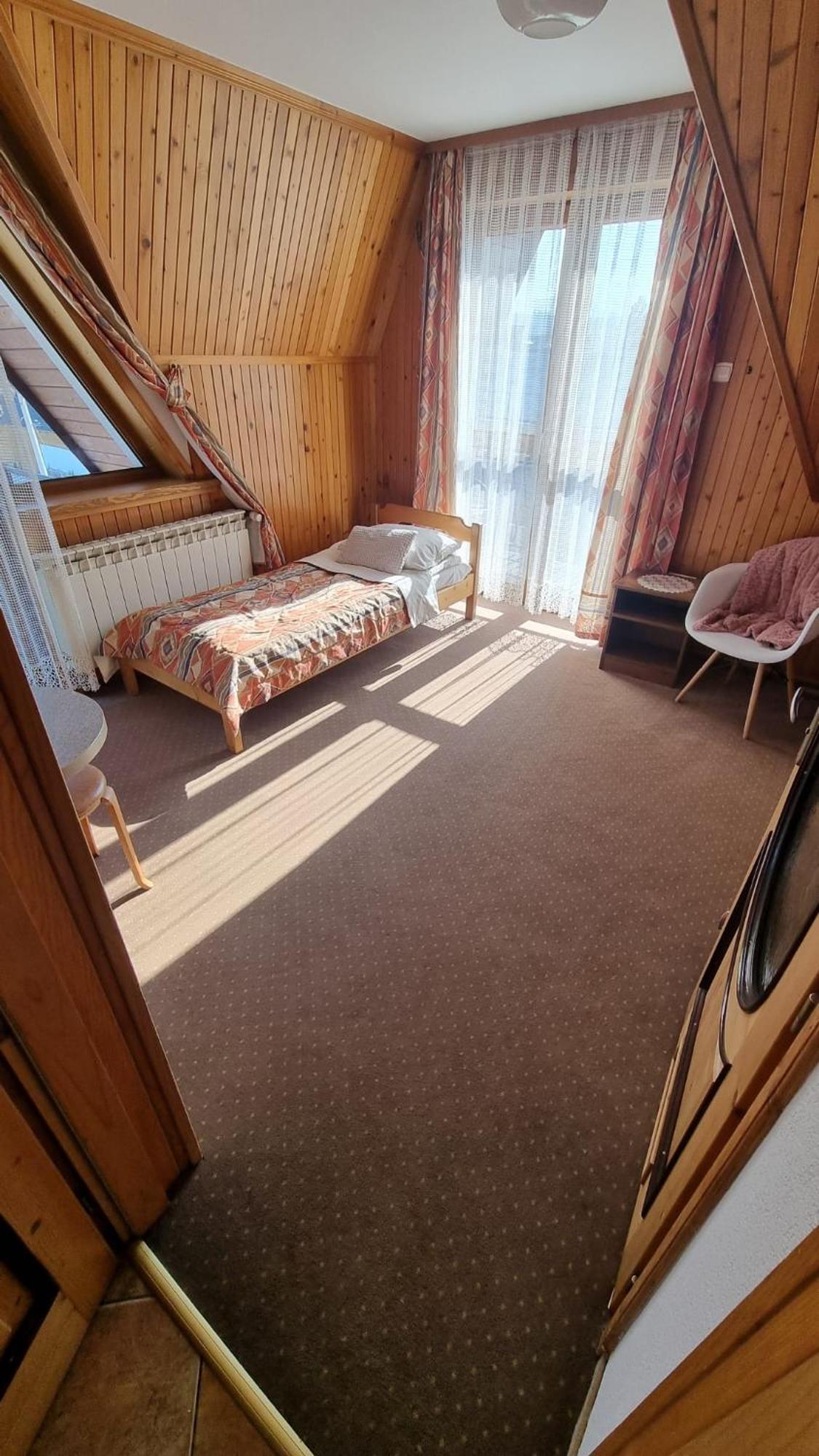Dom Wypoczynkowy Jedrus Bialka Tatrzanska Exteriör bild